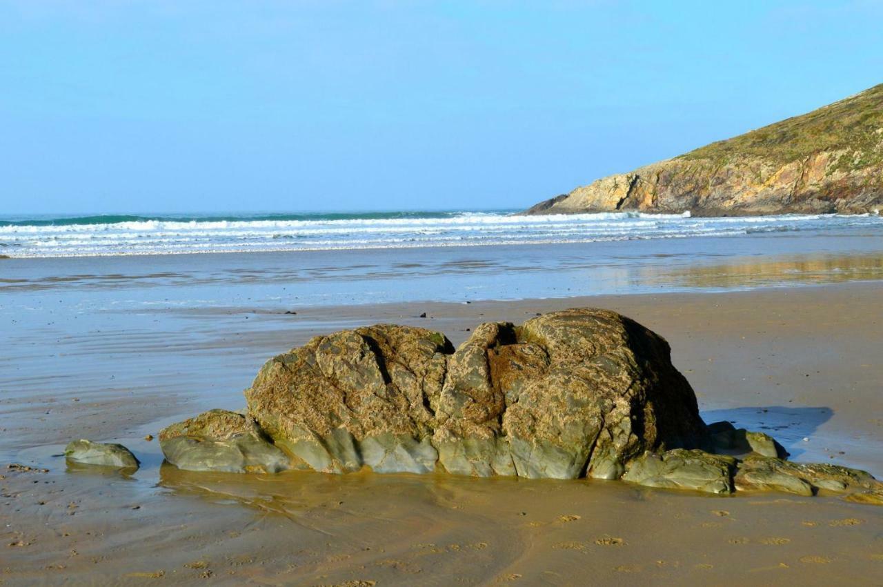 Le Clos Des Agapanthes Plogonnec Buitenkant foto